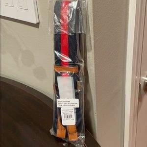 Crossbody twill strap